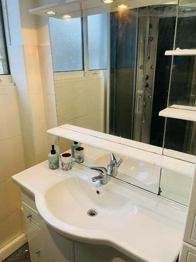Charmant Appartement De Coeur De Ville - 2 Chambres Lits Queen Size - Netflix - Wifi Cherbourg-en-Cotentin Zewnętrze zdjęcie